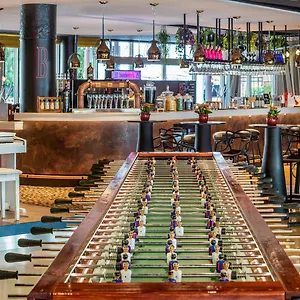 Novotel Barcelona Cornella מלון קורנלה דה יוברגאט